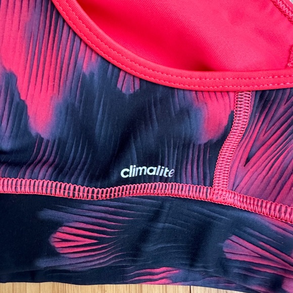 Adidas Women’s Climalite Sports Bra Size Medium - Picture 3 of 7